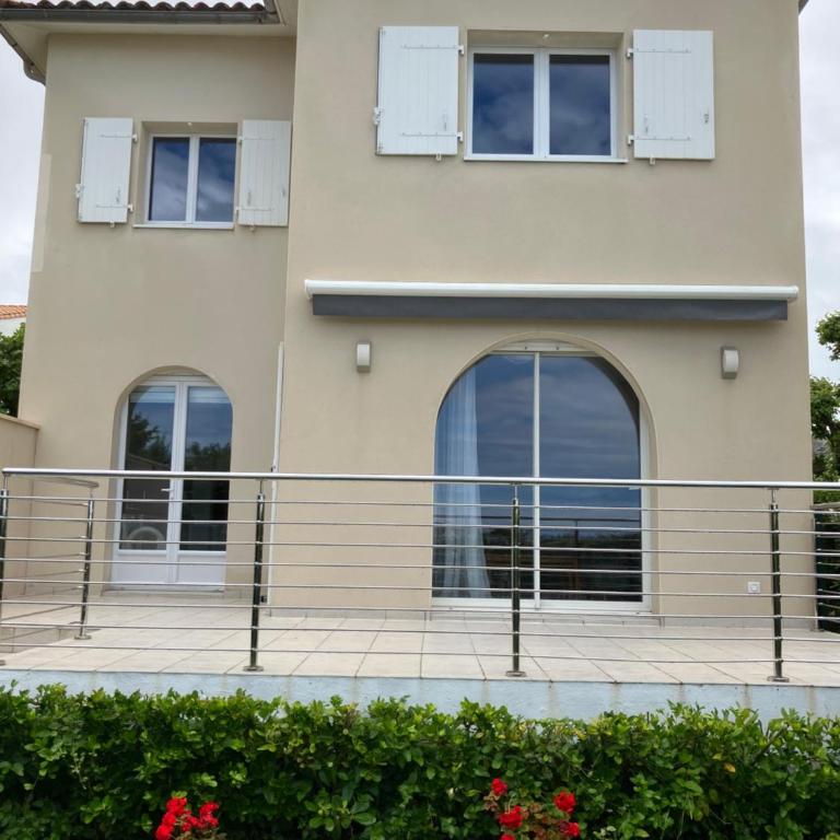 Devant la mer et la plage de ROYAN PONTAILLAC, 4chambres 2 à 8 personnes - Villa - 61