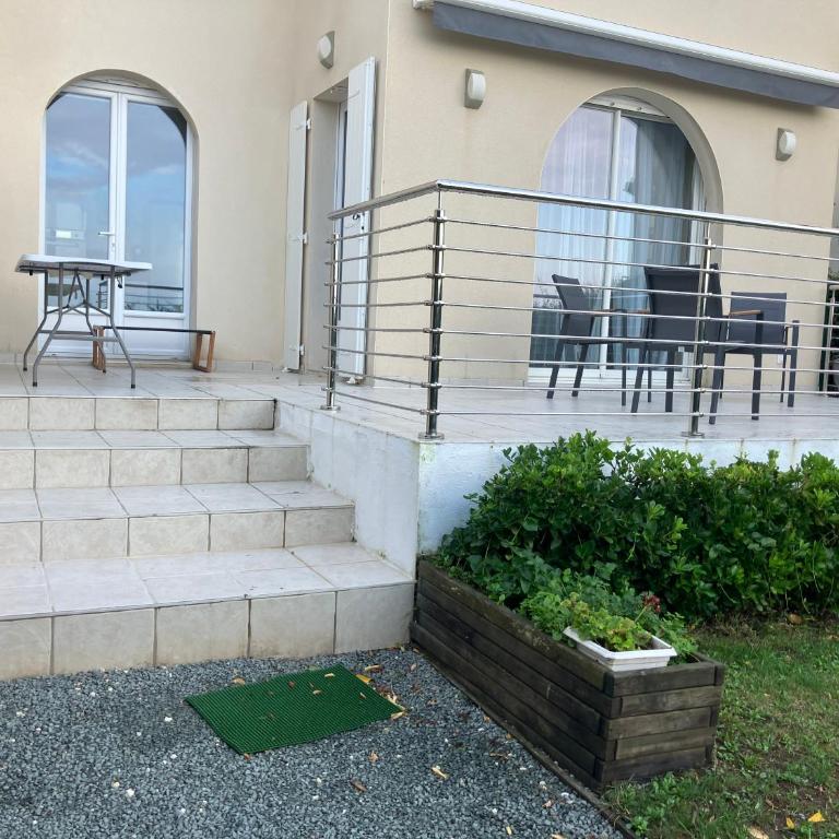 Devant la mer et la plage de ROYAN PONTAILLAC, 4chambres 2 à 8 personnes - Villa - 49