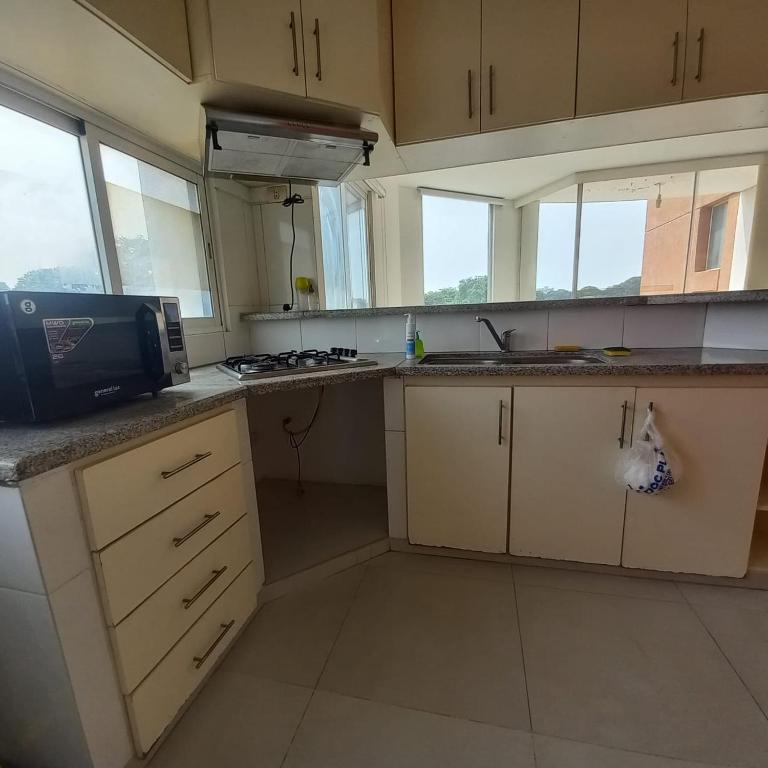 Well located two bedroom apartment - Two-Bedroom Apartment - 8