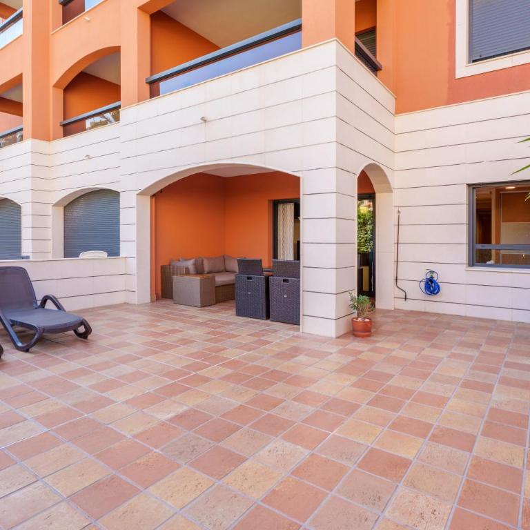 Hogar Brisa de las Marinas acogedor apartamento con amplia terraza y acceso directo a las piscinas-Comfortable apartment with spacious terrace and direct pool access - Apartamento de 2 dormitorios - 15