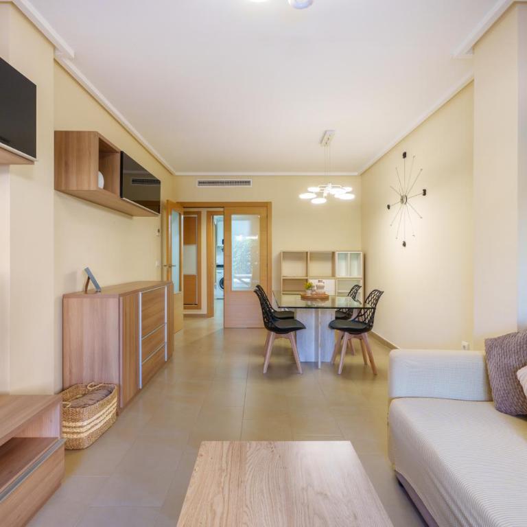 Hogar Brisa de las Marinas acogedor apartamento con amplia terraza y acceso directo a las piscinas-Comfortable apartment with spacious terrace and direct pool access - Apartamento de 2 dormitorios - 10