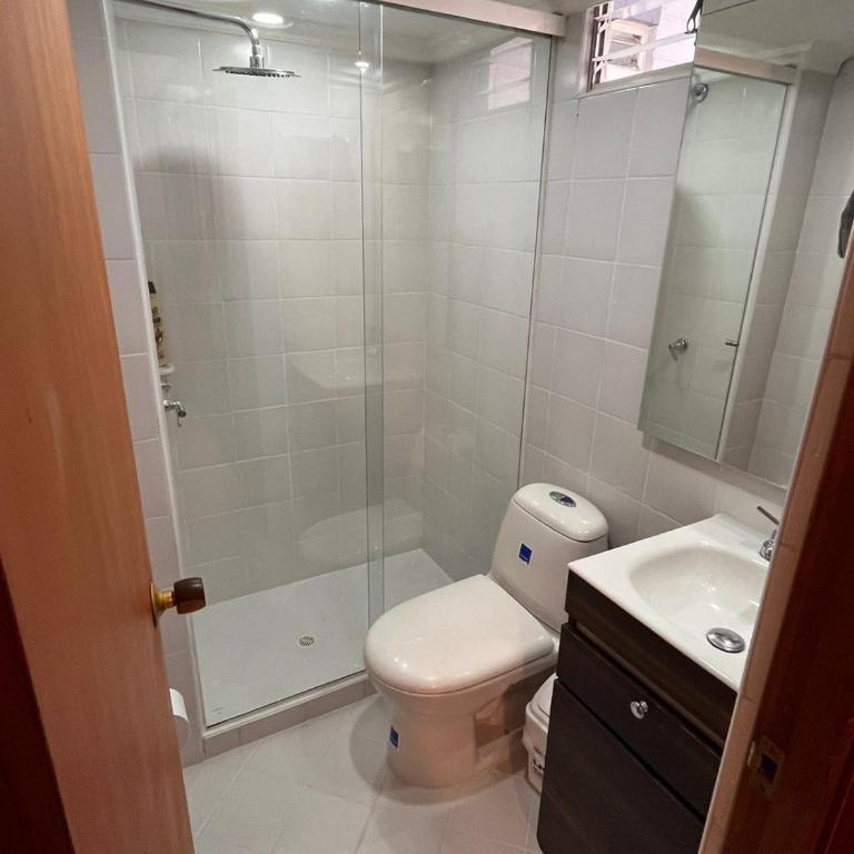 Cozy Quite Poblado 3 bedroom - Three-Bedroom Apartment - 2
