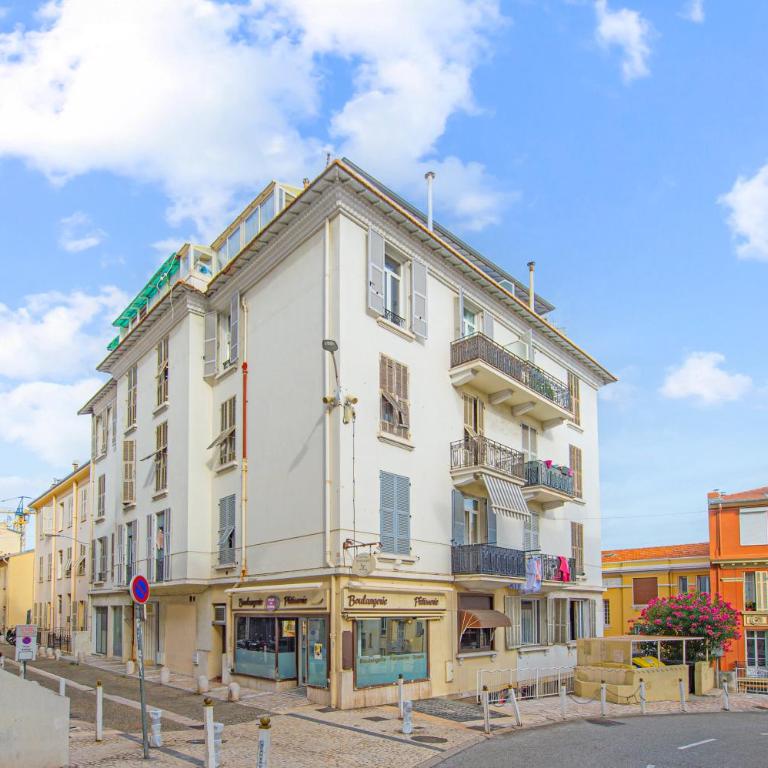 Superbe appartement - Proche du centre-ville - EL - Appartement 2 Chambres - 22