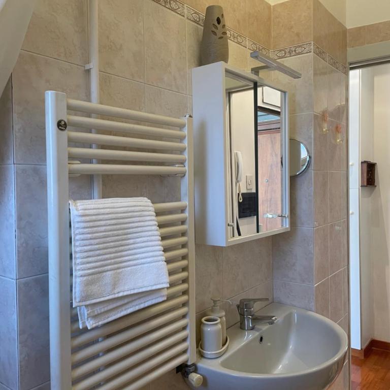 La Casetta - One-Bedroom Apartment - 11