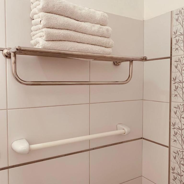 Hotel Silver - Standard Quadruple Room - 1