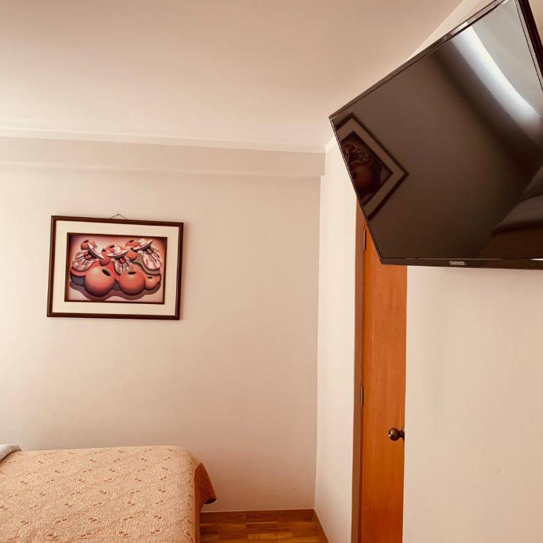 Hotel Silver - Economy Quadruple Room - 1