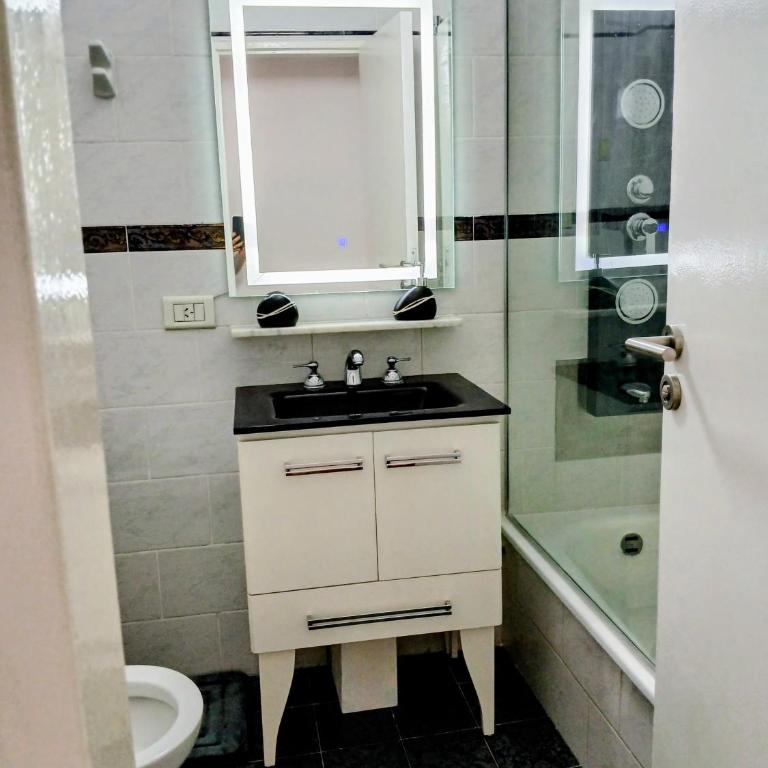 Lo Chic BA Fino, glamoroso y con cocina en la zona más elegante de BA - Two-Bedroom Apartment - 7