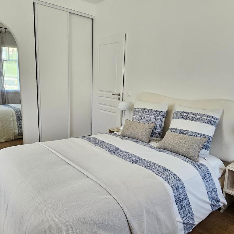Superbe maison familiale, proche plage, 4 chambres - Villa - 8