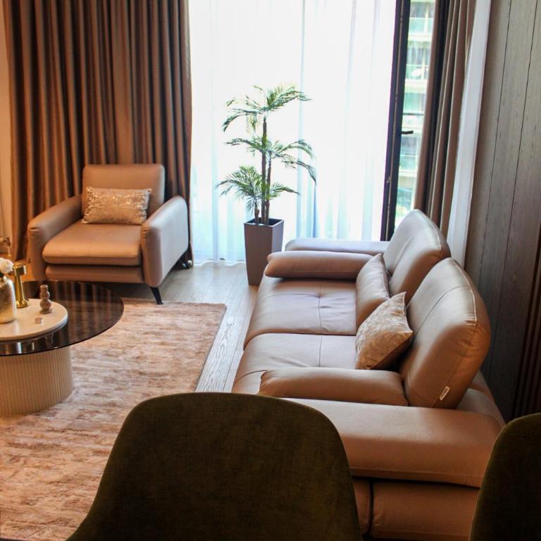 Luxurious 2BR Designer Apartment Near River & Park - Two-Bedroom Apartment - 9
