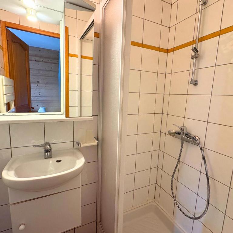 Chalet 5 pièces, 8 pers, au coeur de St Martin de Belleville, proche pistes et commodités - FR-1-452-65 - Chalet 3 Chambres - 10