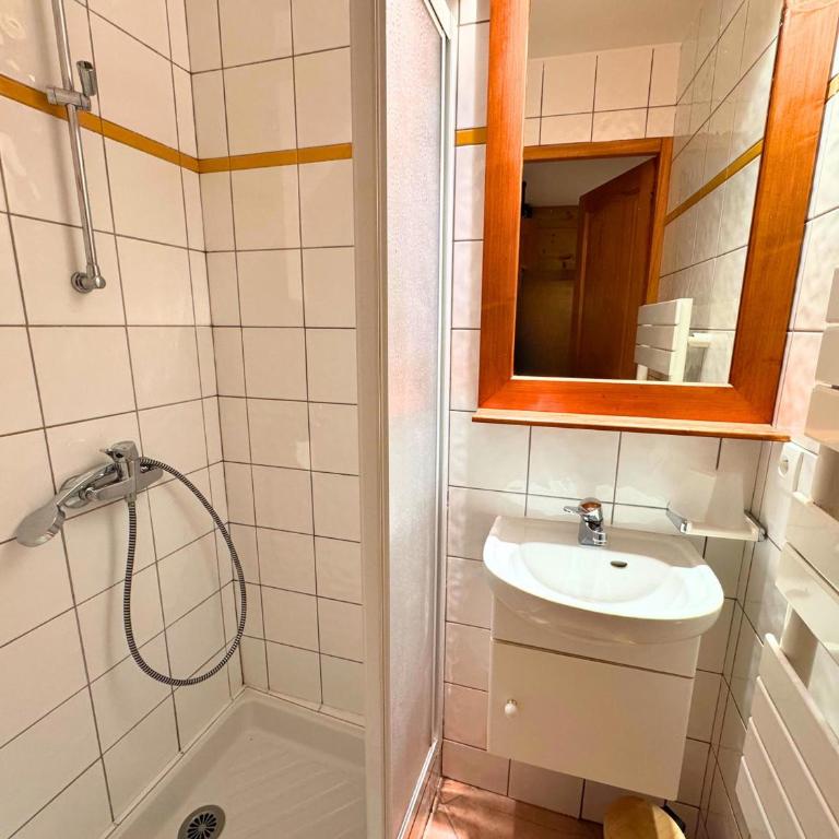 Chalet 5 pièces, 8 pers, au coeur de St Martin de Belleville, proche pistes et commodités - FR-1-452-65 - Chalet 3 Chambres - 11