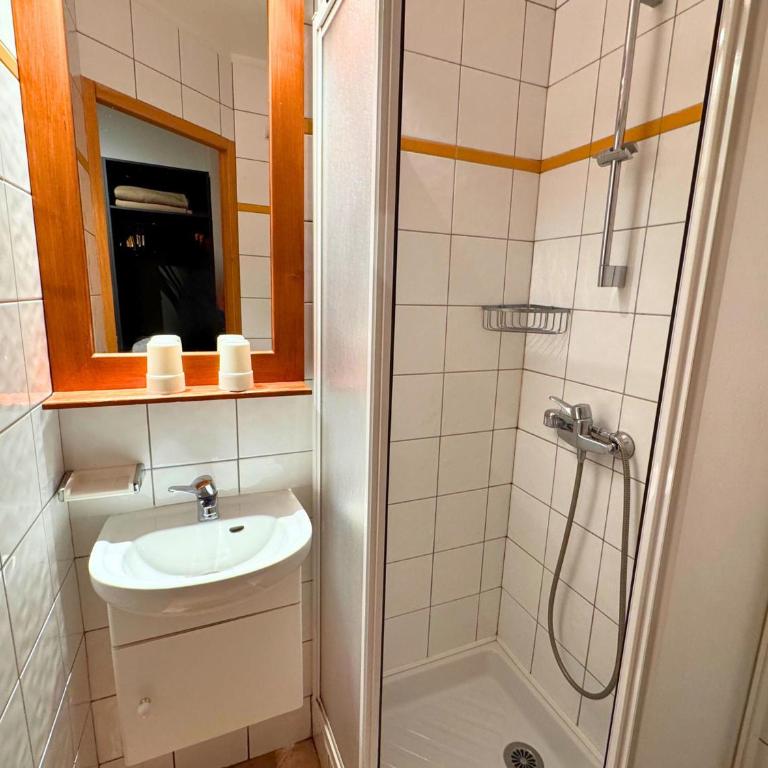 Chalet 5 pièces, 8 pers, au coeur de St Martin de Belleville, proche pistes et commodités - FR-1-452-65 - Chalet 3 Chambres - 14