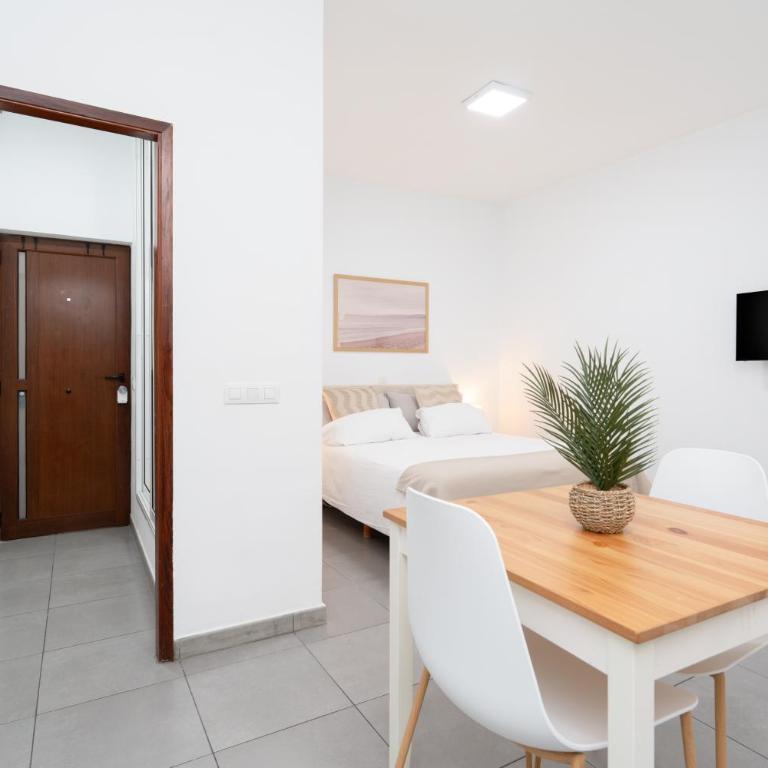Apartamento Playa Las Canteras - One-Bedroom Apartment - 11