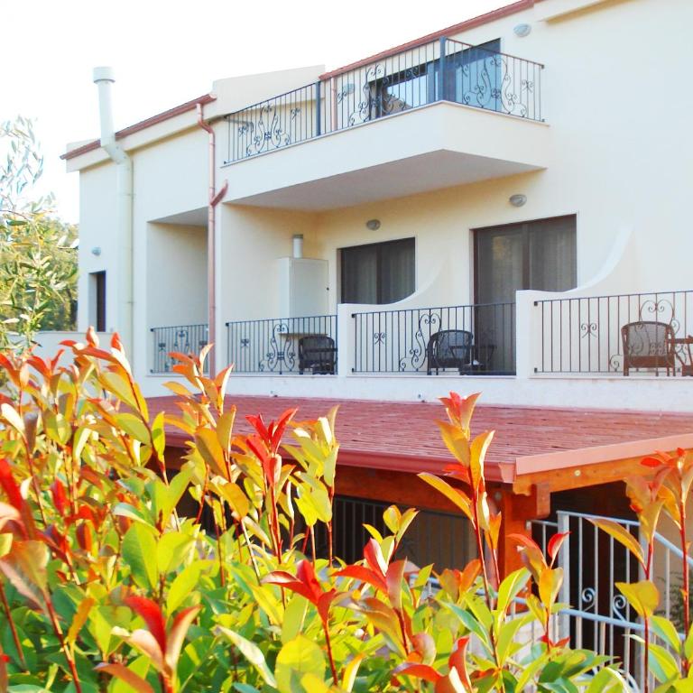 Villa Fenice Bed & Breakfast - Camera Matrimoniale Comfort con Terrazza - 23