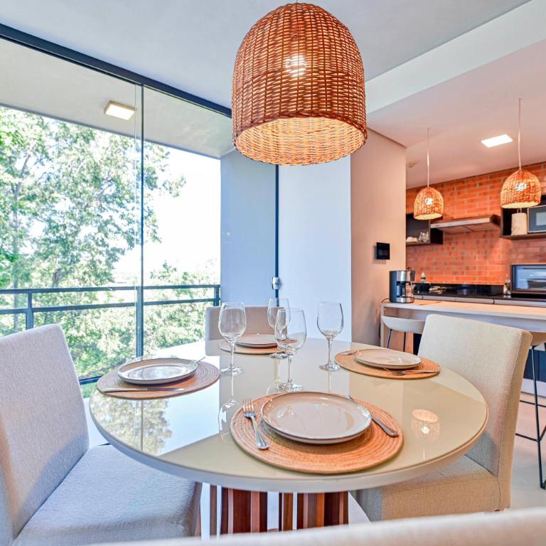 Elegant 2-bedroom space with a pool, gym, and free parking - Two-Bedroom Apartment - 18