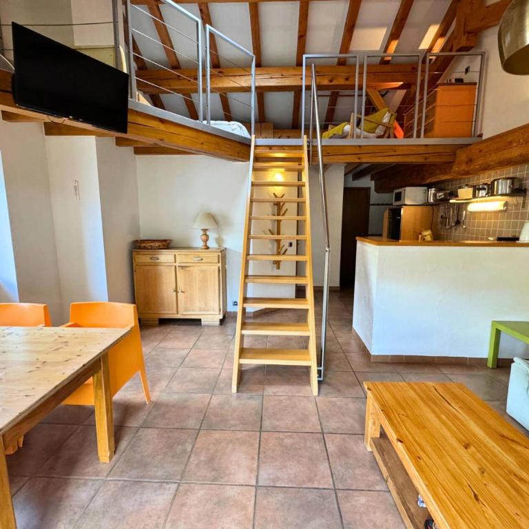 Residence Abeille - 2 pièces mezzanine 4 personnes, 50m² + 10m² - Centre du village MAE-4111 - Appartement - 1