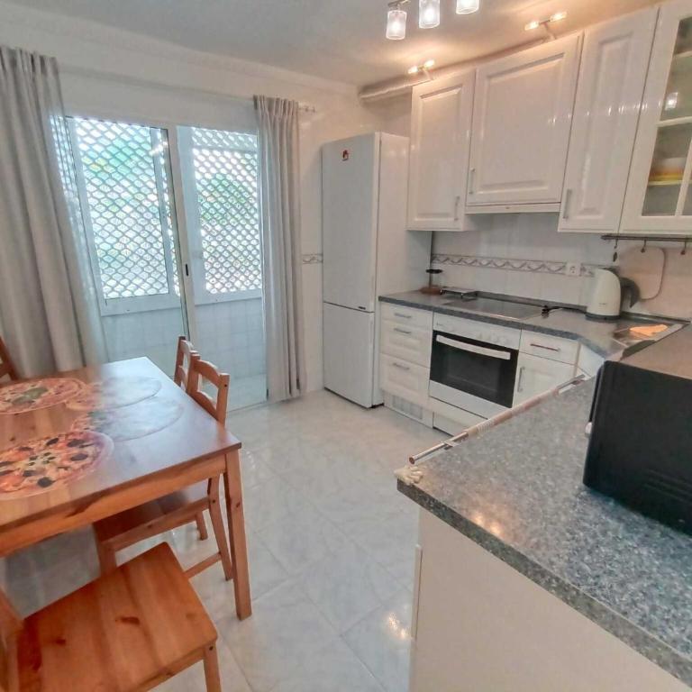 Apartamentos con piscina y vistas al mar-La Mata - Two-Bedroom Apartment - 16