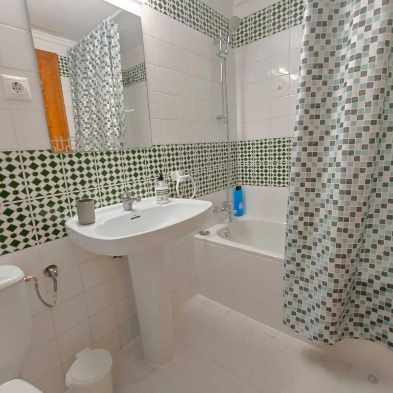 Apartamentos con piscina y vistas al mar-La Mata - Two-Bedroom Apartment - 18