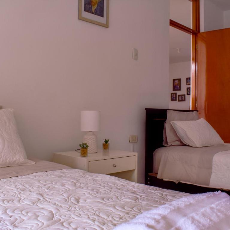 Casa en la ciudad de Piura con aire acondicionado - Four-Bedroom House - 14