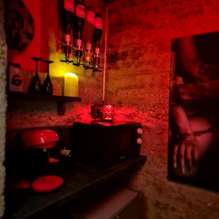 Le Baiser 1 le bunker réaménagé en plaisir interdit - Maison 1 Chambre - 3
