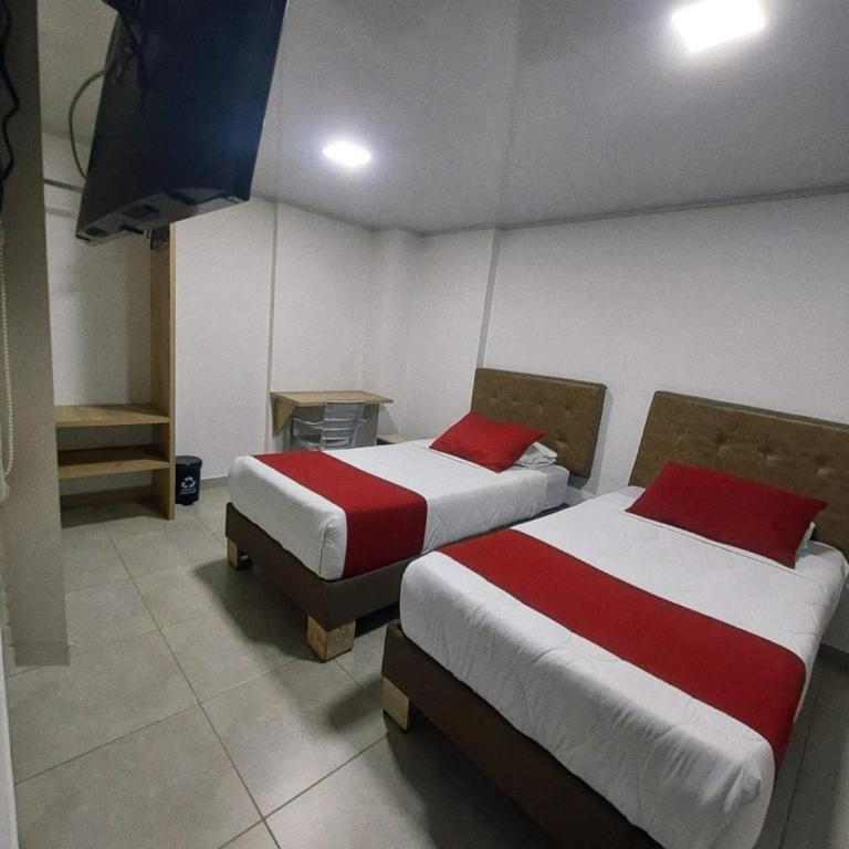 Hotel Monarka-Edificio - Habitación Doble - 2 camas - 5