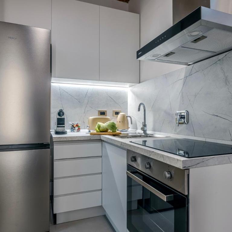 Colosseum 1 Min Design Apt with Private Courtyard - Appartamento con 1 Camera da Letto - 9