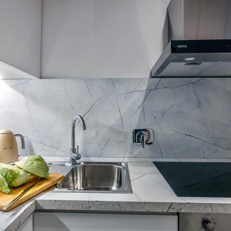 Colosseum 1 Min Design Apt with Private Courtyard - Appartamento con 1 Camera da Letto - 28