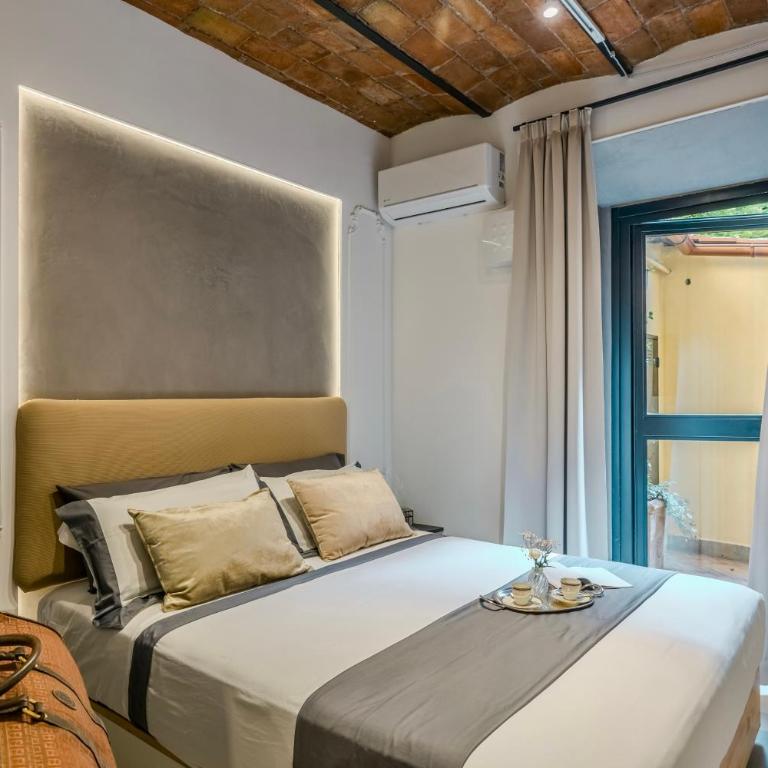 Colosseum 1 Min Design Apt with Private Courtyard - Appartamento con 1 Camera da Letto - 3