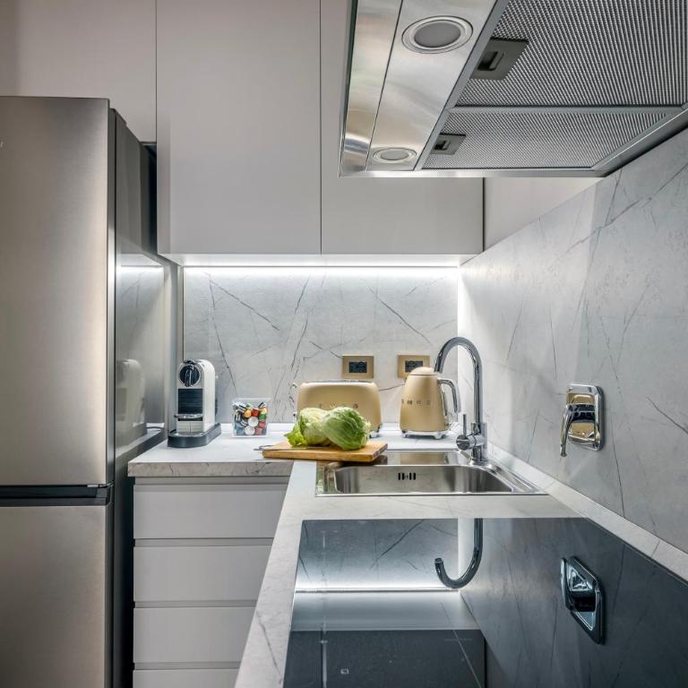 Colosseum 1 Min Design Apt with Private Courtyard - Appartamento con 1 Camera da Letto - 13