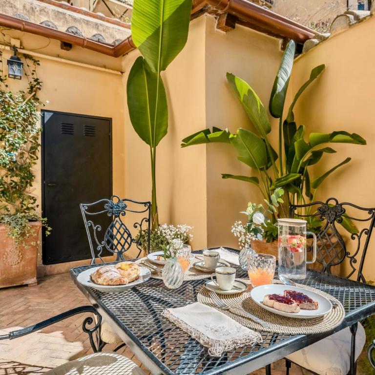 Colosseum 1 Min Design Apt with Private Courtyard - Appartamento con 1 Camera da Letto - 10