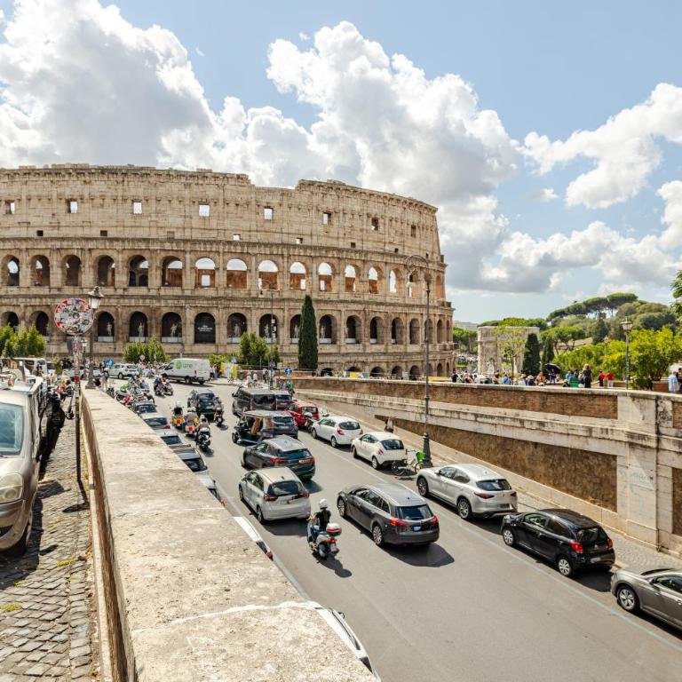 Colosseum 1 Min Design Apt with Private Courtyard - Appartamento con 1 Camera da Letto - 40