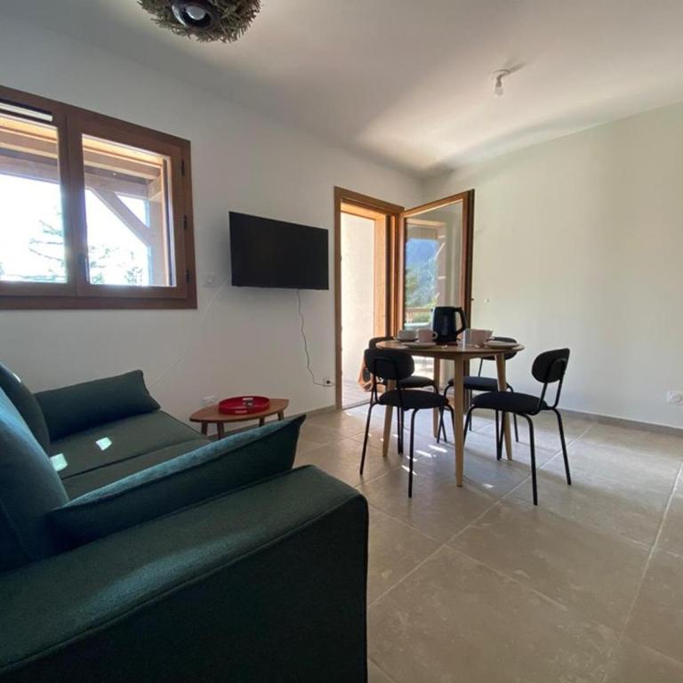Appartement moderne 2 pièces + cabine, 4 personnes, parking - Appartamento con 1 Camera da Letto - 4