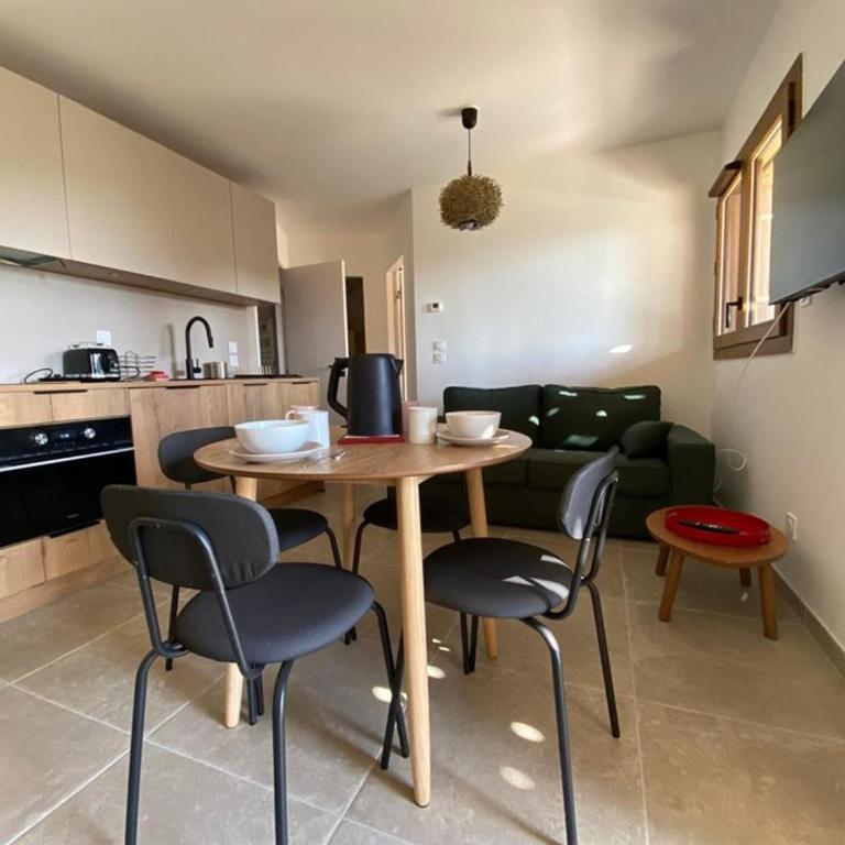 Appartement moderne 2 pièces + cabine, 4 personnes, parking - Appartamento con 1 Camera da Letto - 7