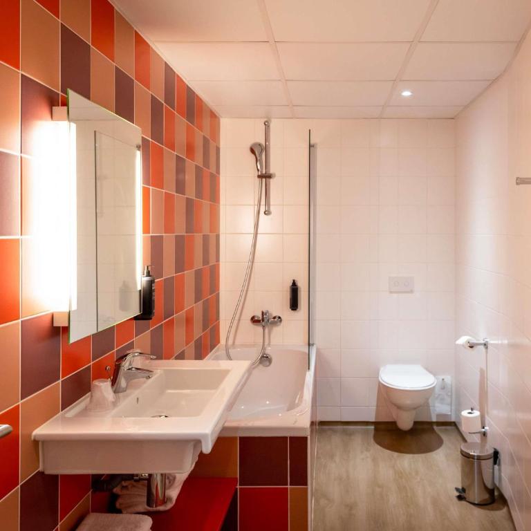 ibis styles Albi Centre Le Theatro - Chambre Double Standard avec Canapé-Lit - 9