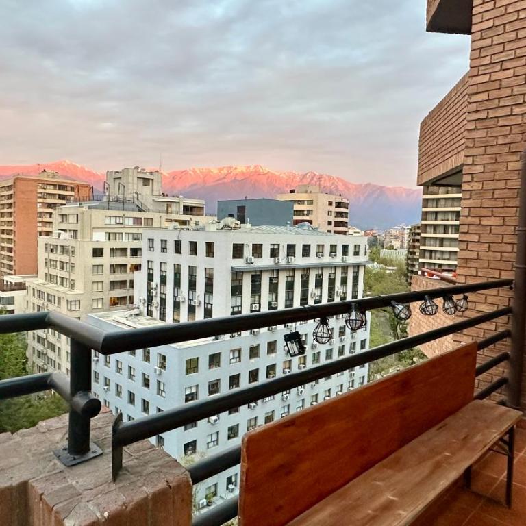 Excellent location and views Spacious 1 bedroom apartment with a sofa bed just steps from Costanera Center it features air conditioning and Wi-Fi and is situated between the El Golf and Tobalaba metro stations Free parking included - One-Bedroom Apartment - 26