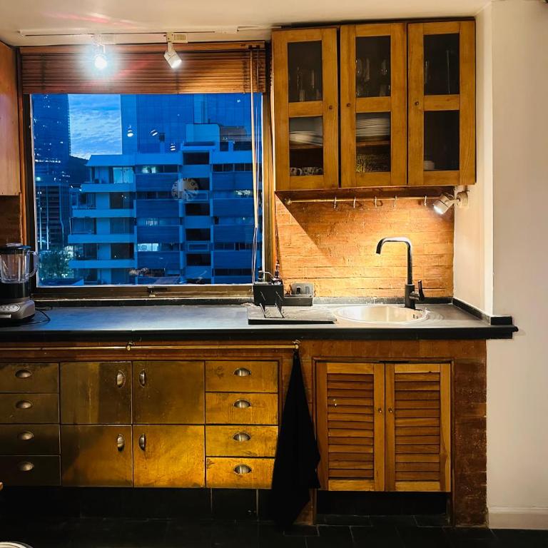 Excellent location and views Spacious 1 bedroom apartment with a sofa bed just steps from Costanera Center it features air conditioning and Wi-Fi and is situated between the El Golf and Tobalaba metro stations Free parking included - One-Bedroom Apartment - 27