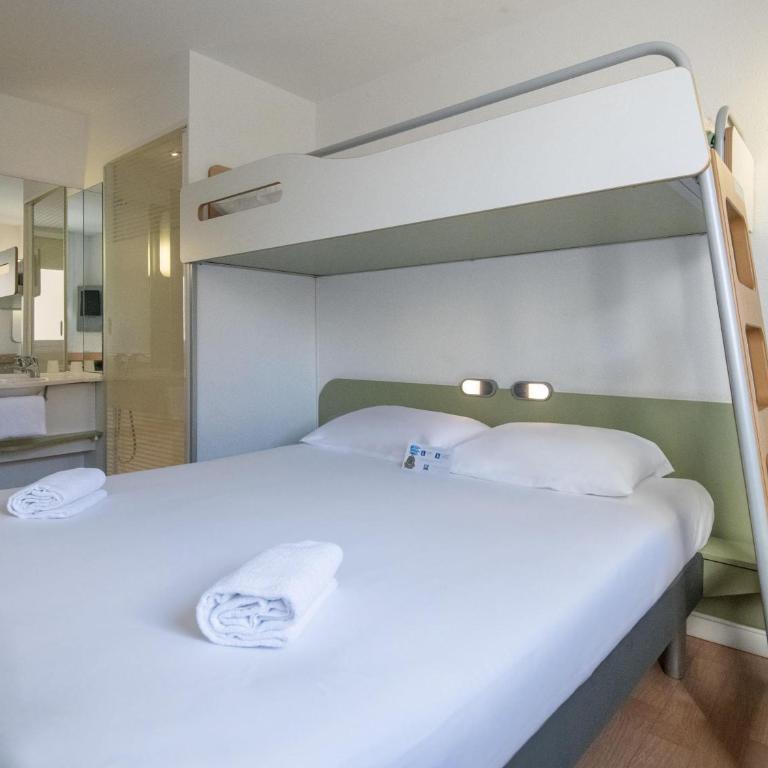 ibis budget Ajaccio - Chambre Triple - 1