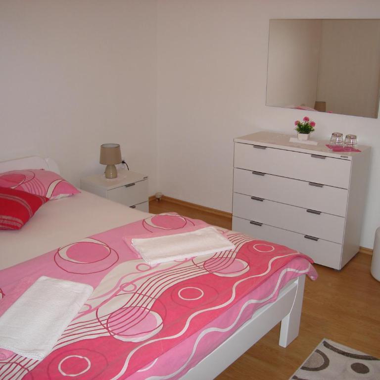 Guest House Konak kod Danke - One-Bedroom Apartment with Terrace - 4