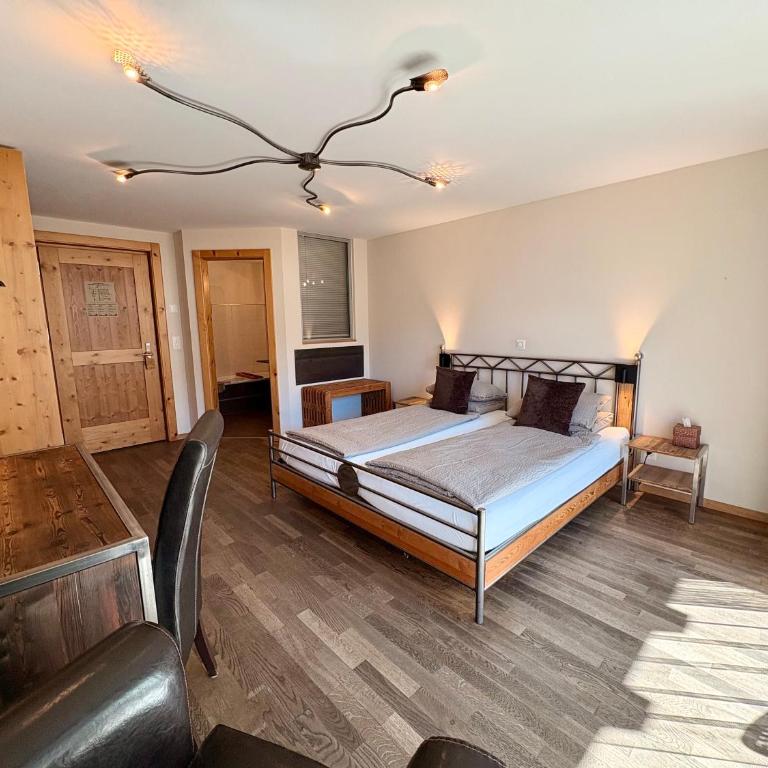 Alpenlodge - Boutique Doppelzimmer mit Matterhornblick - 8