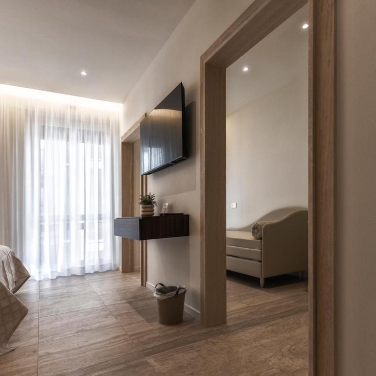 Valentino Rooms - Suite Familiare Deluxe - 1