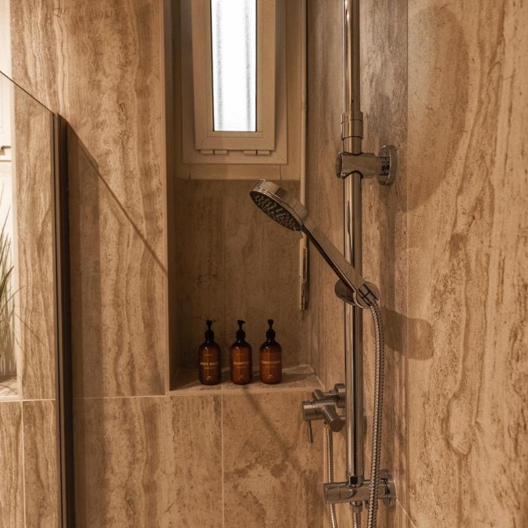 Valentino Rooms - Suite Familiare Deluxe - 2