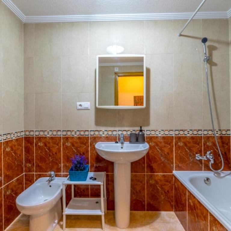 precioso apartamento soleado, con piscina, cerca del mar - Apartamento de 2 dormitorios - 15