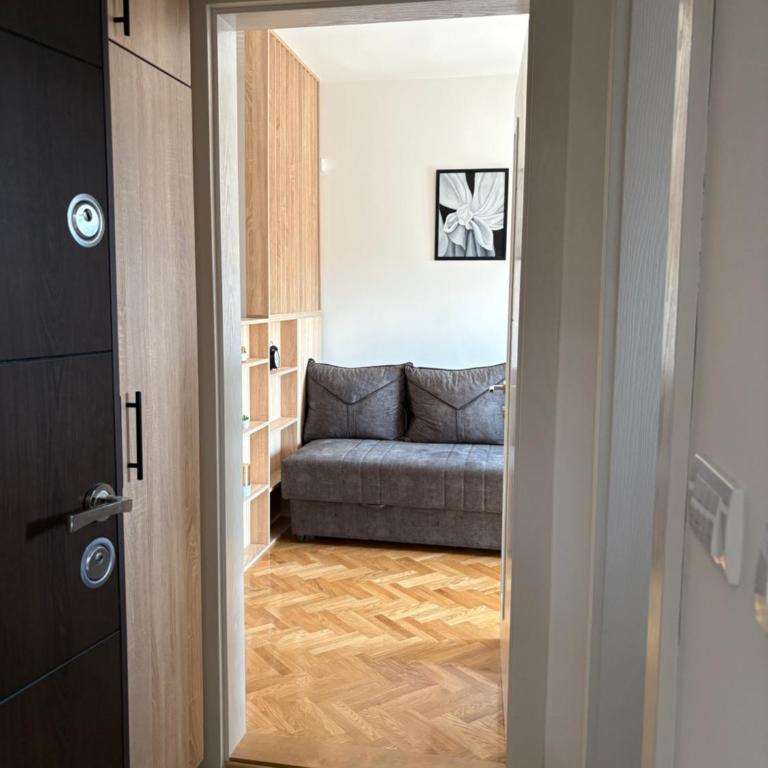 Aurora Lux - Studio - 28