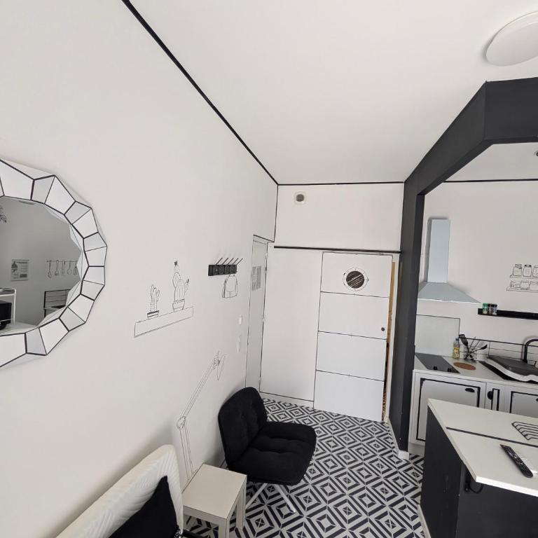 Atypique Studio avec terrasse - Appartement - Rez-de-Chaussée - 21