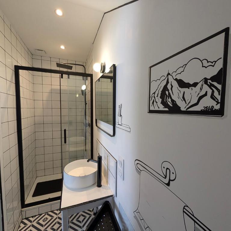 Atypique Studio avec terrasse - Appartement - Rez-de-Chaussée - 6