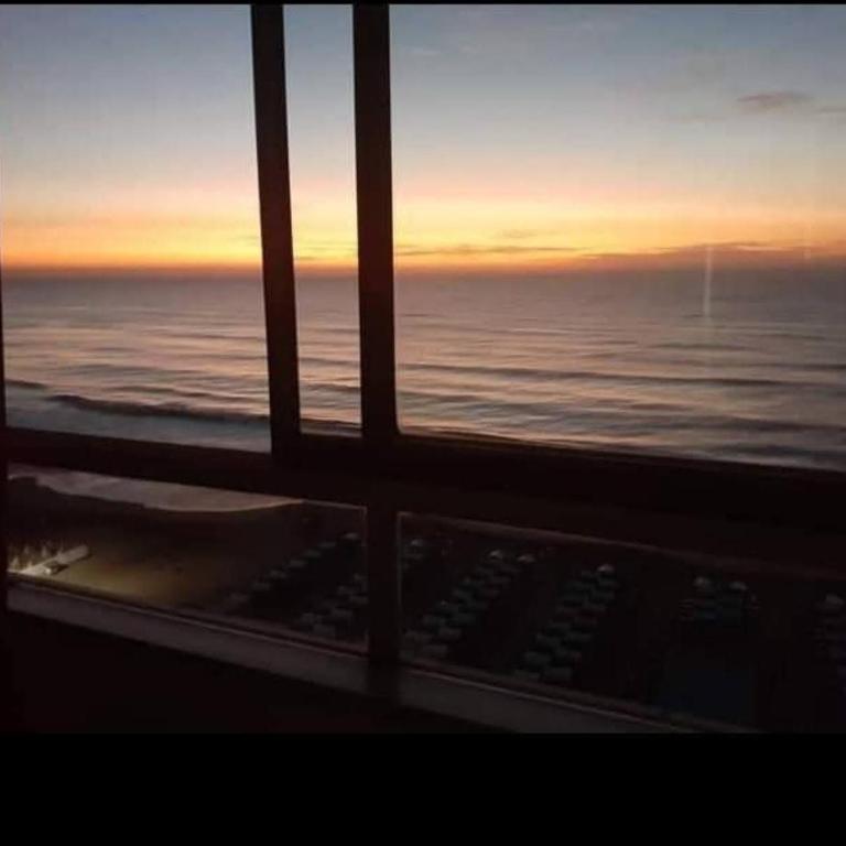 Edificio Playa Club Frente al Mar - One-Bedroom Apartment - 1