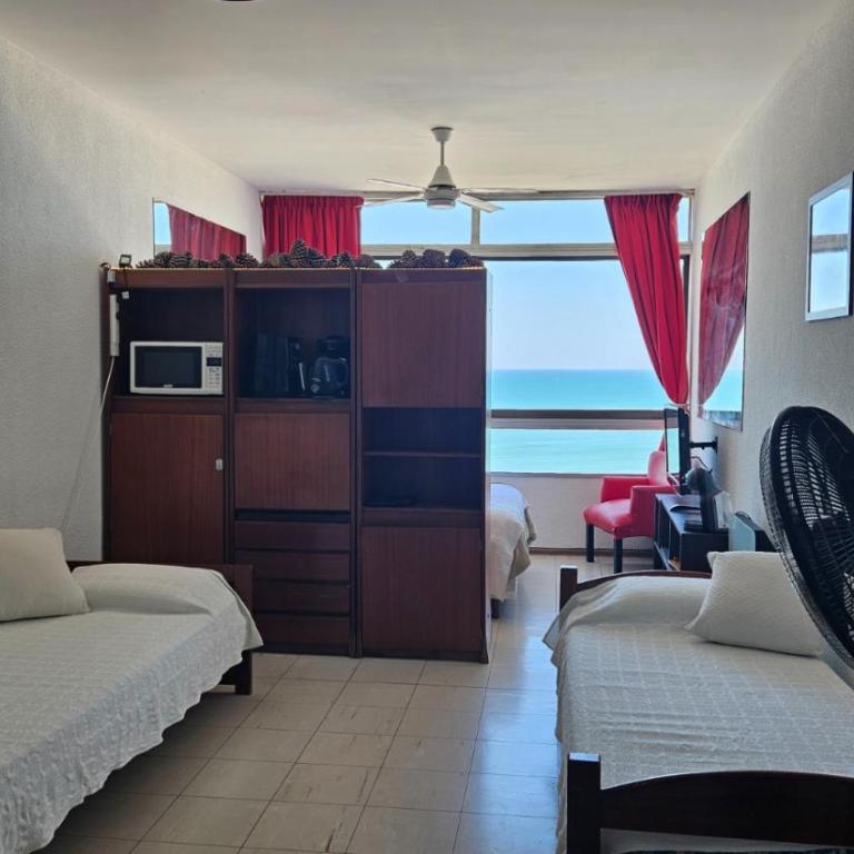 Edificio Playa Club Frente al Mar - One-Bedroom Apartment - 3