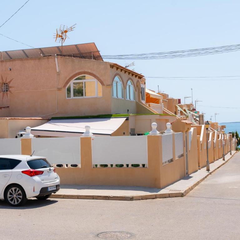 CASA Adosada obra nueva Calas santa pola del este 50 metros del mar - Casa de 3 dormitorios - 2
