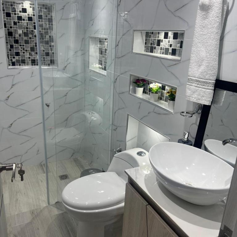 Golden Airport Connection Hotel - Habitación Doble con baño privado - 7