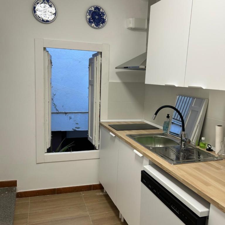 Private apartment in the Old Town "Center&Beach" - One-Bedroom Apartment with Balcony - 9